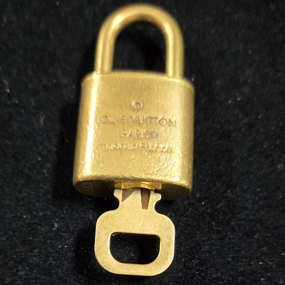 Louis Vuitton Gold Lock and Key Set #333 - Picture 2 of 4